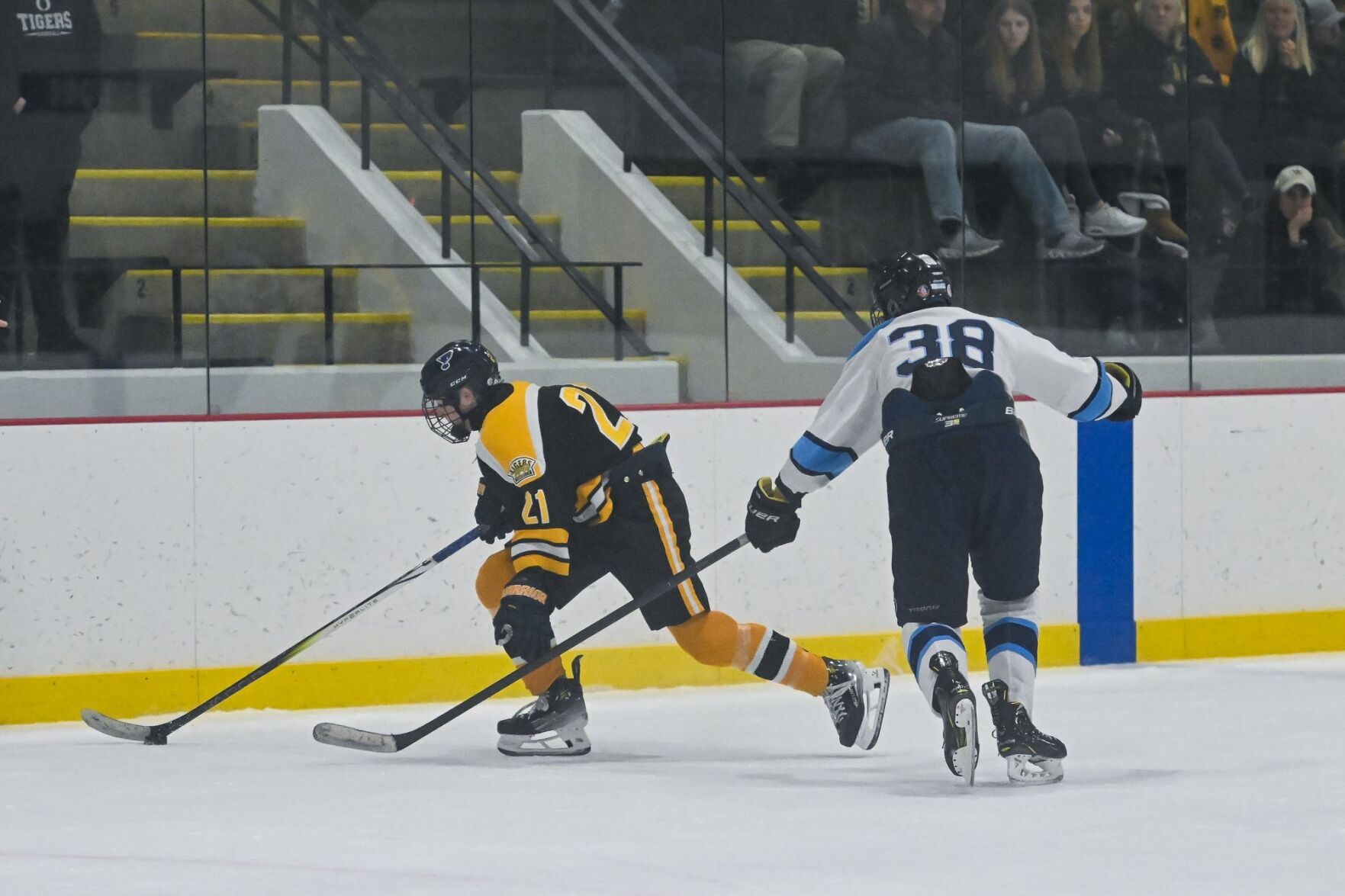 02/05/2024 - Hockey - Oakville vs Parkway West